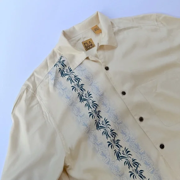 Men’s Jos A Bank Short Sleeve Silk Shirt Size Medium - Picture 2 of 6